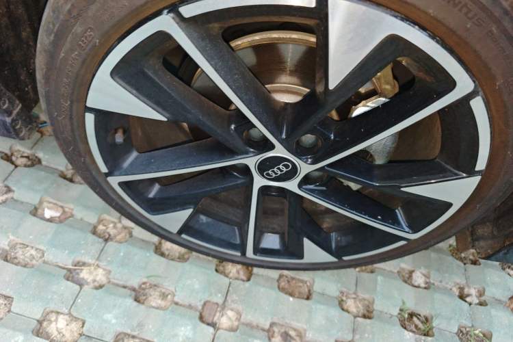 Used Audi A3 2026 A3L Limousine 35 TFSI Prestige Edition Right Front Wheel Hub