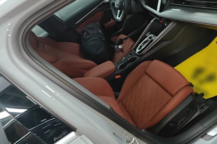 Used Audi A3 2026 A3L Limousine 35 TFSI Prestige Edition Right Front Seat