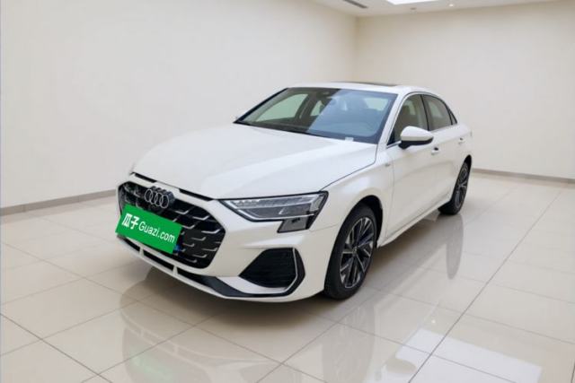 Używany Audi A3 2026 A3L Limousine 35 TFSI Enjoyment Edition