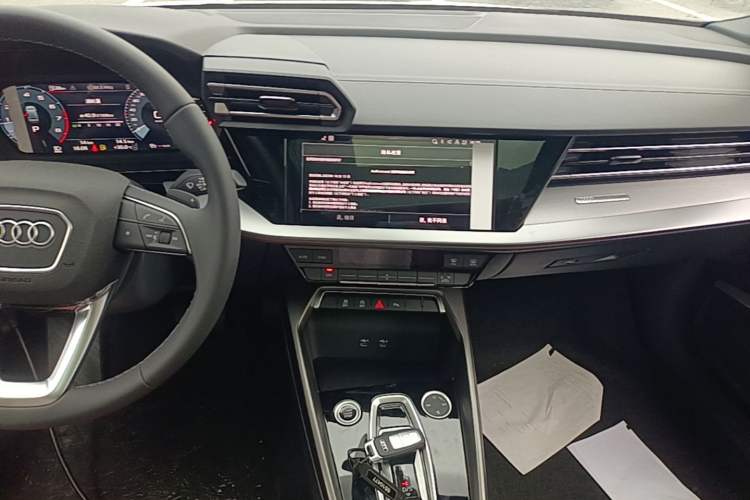 Used Audi A3 2026 A3L Limousine 35 TFSI Prestige Edition Audio And AC Panel