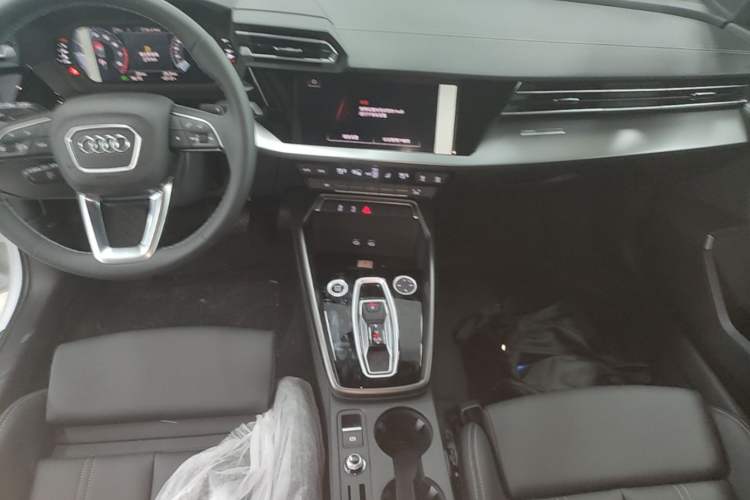 Used Audi A3 2026 A3L Limousine 35 TFSI Enjoyment Edition Audio And AC Panel