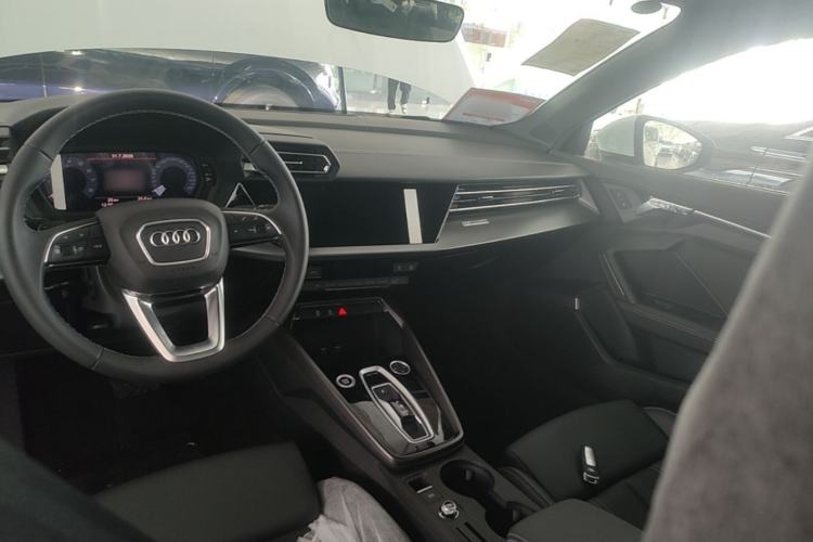 Used Audi A3 2026 A3L Limousine 35 TFSI Enjoyment Edition Center Console