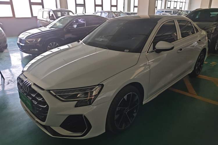 Audi A3 2026 A3L Limousine 35 TFSI Prestige Edition