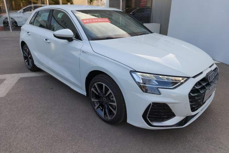 Used Audi A3 2026 Sportback 35 TFSI Enjoyment Edition Front Right 45 Deg