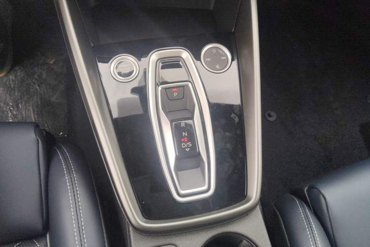 Used Audi A3 2026 A3L Limousine 35 TFSI Prestige Edition + Luxury Selection Package Gear Lever