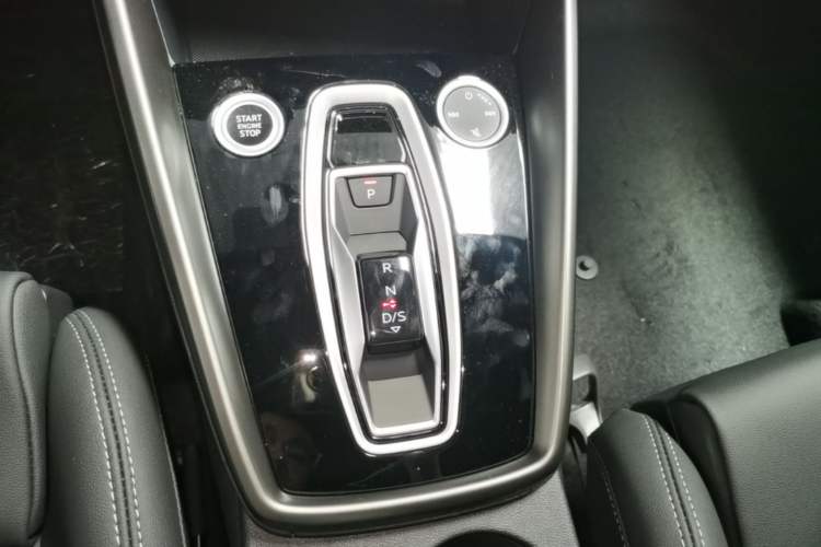 Used Audi A3 2026 A3L Limousine 35 TFSI Enjoyment Edition Gear Lever