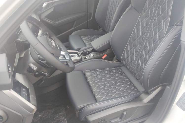 Used Audi A3 2026 A3L Limousine 35 TFSI Prestige Edition + Luxury Selection Package Left Front Seat
