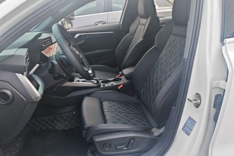 Used Audi A3 2026 A3L Limousine 35 TFSI Prestige Edition Left Front Seat