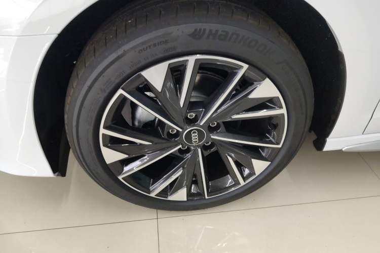 Used Audi A3 2026 A3L Limousine 35 TFSI Enjoyment Edition Left Front Wheel Hub