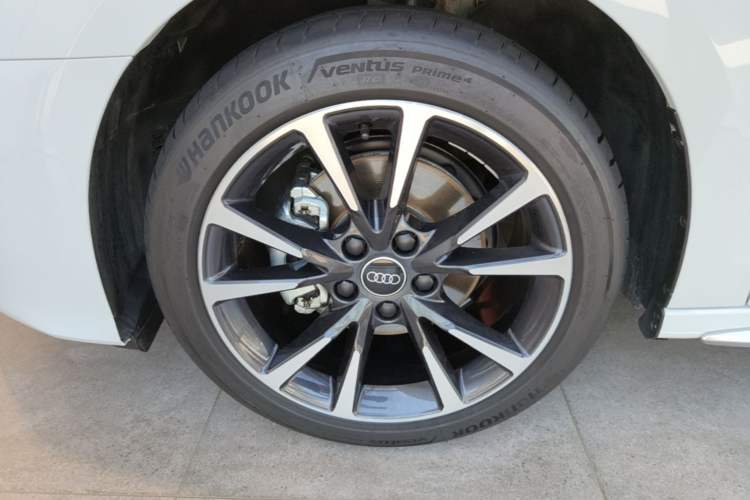 Used Audi A3 2026 Sportback 35 TFSI Enjoyment Edition Left Front Wheel Hub