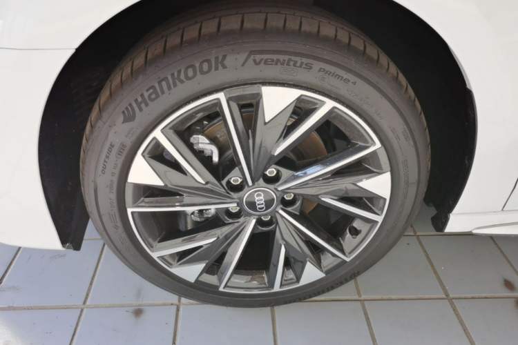 Used Audi A3 2026 A3L Limousine 35 TFSI Enjoyment Edition Left Front Wheel Hub