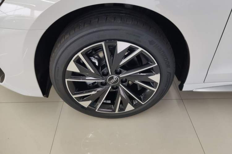 Used Audi A3 2026 A3L Limousine 35 TFSI Enjoyment Edition Left Front Wheel Hub