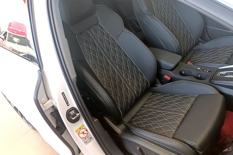 Used Audi A3 2026 A3L Limousine 35 TFSI Prestige Edition Right Front Seat