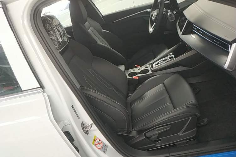 Used Audi A3 2026 A3L Limousine 35 TFSI Enjoyment Edition Right Front Seat