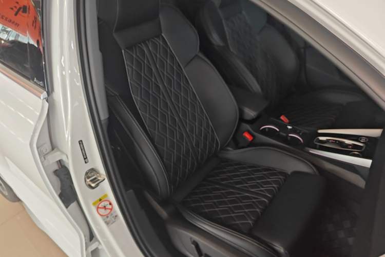 Used Audi A3 2026 Sportback 35 TFSI Prestige Edition Right Front Seat