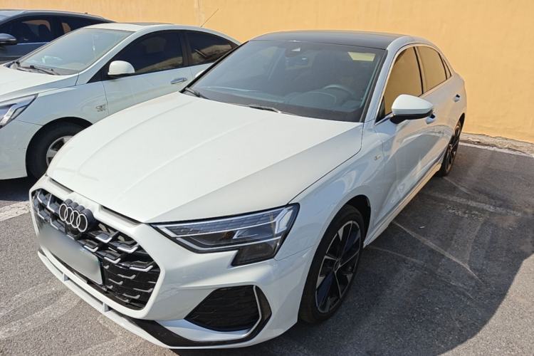 Audi A3 2026 A3L Limousine 35 TFSI Prestige Edition