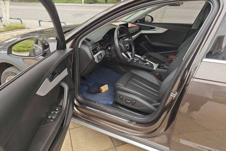Used Audi A4 2017 45 TFSI allroad quattro Sport model Driver Seat