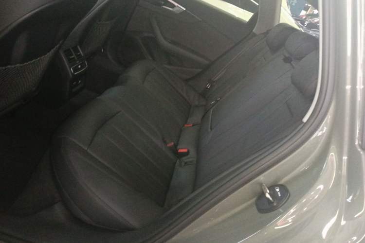 Used Audi A4 2024 Avant 40 TFSI Fashion Sport Model Interior 4