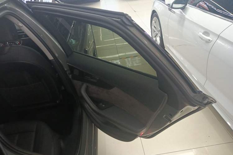 Used Audi A4 2024 Avant 40 TFSI Fashion Sport Model Interior 6