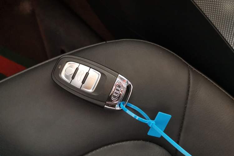 Used Audi A4 2014 40 TFSI allroad quattro plus version Interior 1