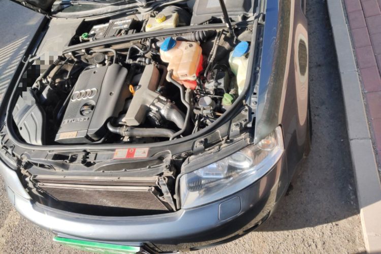 Used Audi A4 2004 1.8T Technology Edition Engine Bay Left