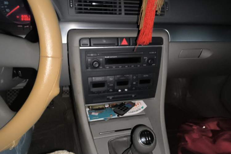 Used Audi A4 2006 1.8T manual base Audio And AC Panel