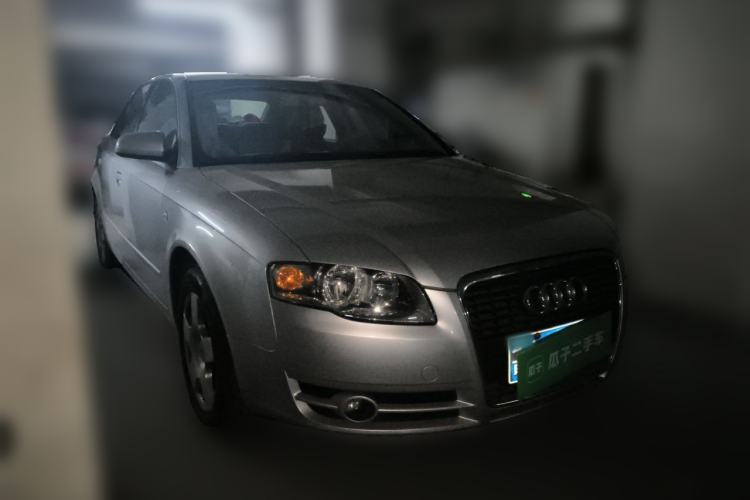 Used Audi A4 2006 1.8T manual base Front Right 45 Deg