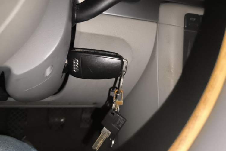Used Audi A4 2006 1.8T manual base Vehicle Key