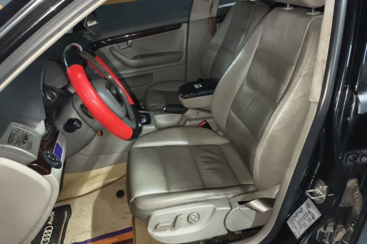 Used Audi A4 2007 2.0T automatic luxury version Left Front Seat
