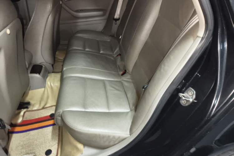 Used Audi A4 2007 2.0T automatic luxury version Left Rear Seat