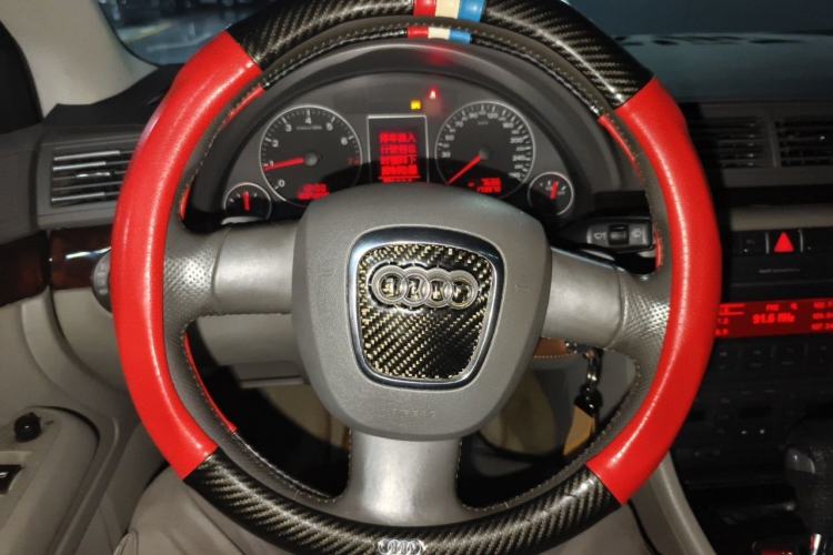 Used Audi A4 2007 2.0T automatic luxury version Steering Wheel