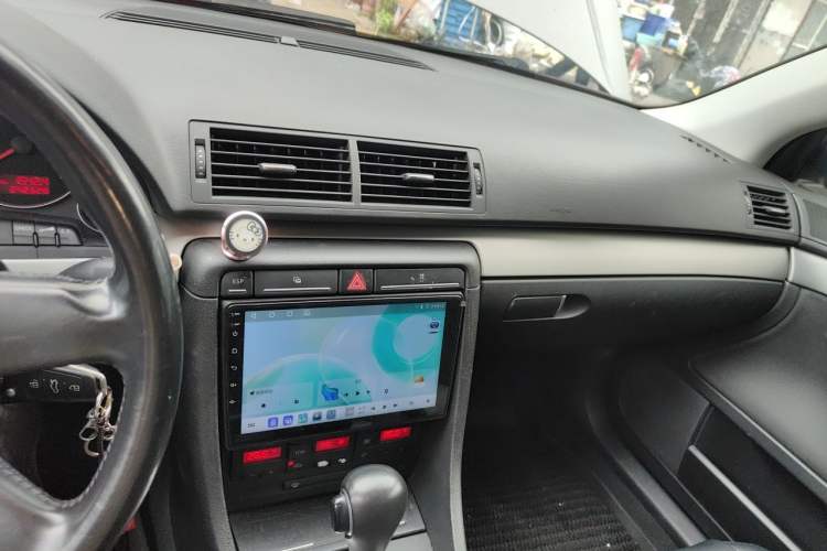 Used Audi A4 2007 1.8T automatic comfort version Audio And AC Panel