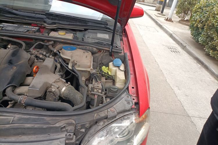 Used Audi A4 2007 1.8T automatic standard version Engine Bay Left