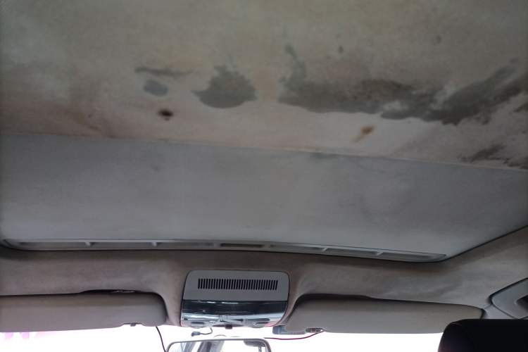Used Audi A4 2007 1.8T automatic standard version Headliner