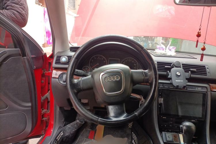 Used Audi A4 2007 1.8T automatic standard version Steering Wheel
