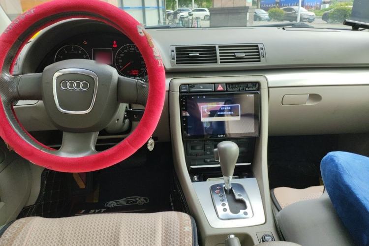 Used Audi A4 2007 1.8T automatic luxury edition Center Console