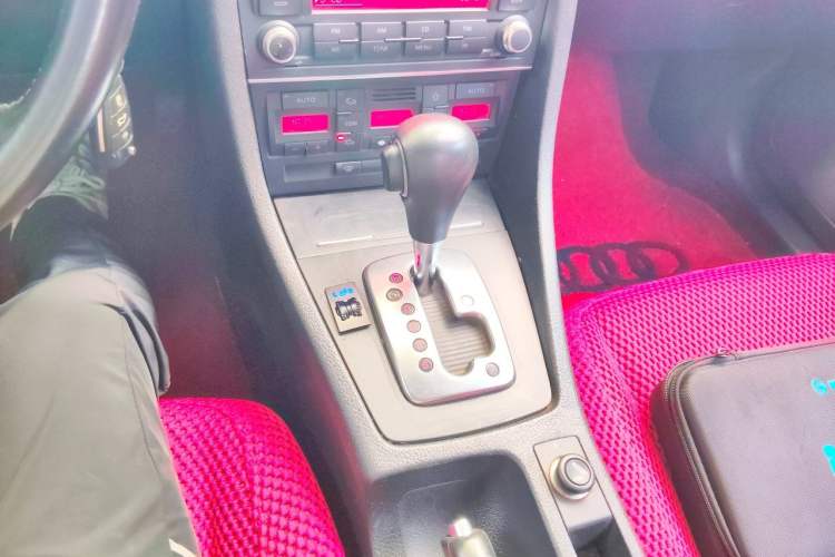 Used Audi A4 2008 2.0T Personalized Style Edition Gear Lever