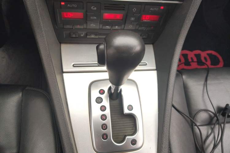 Used Audi A4 2008 1.8T automatic luxury edition Gear Lever