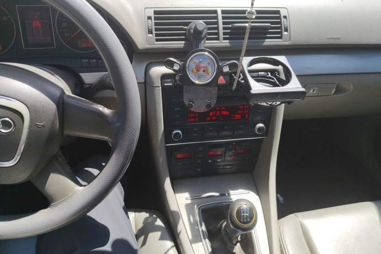 Used Audi A4 2008 1.8T manual Comfort trim level Audio And AC Panel