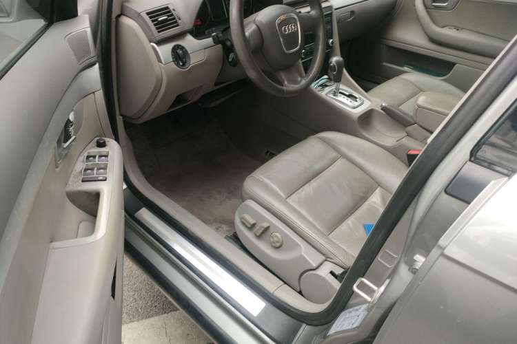 Used Audi A4 2008 1.8T automatic comfort version Driver Seat