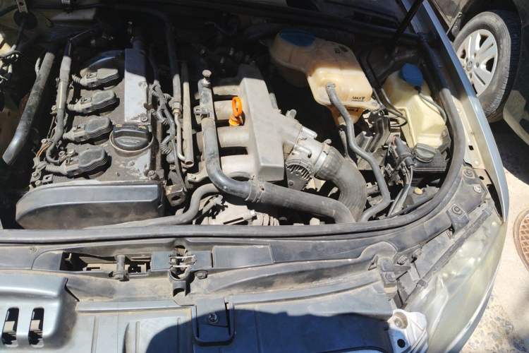 Used Audi A4 2008 1.8T manual Comfort trim level Engine Bay Left