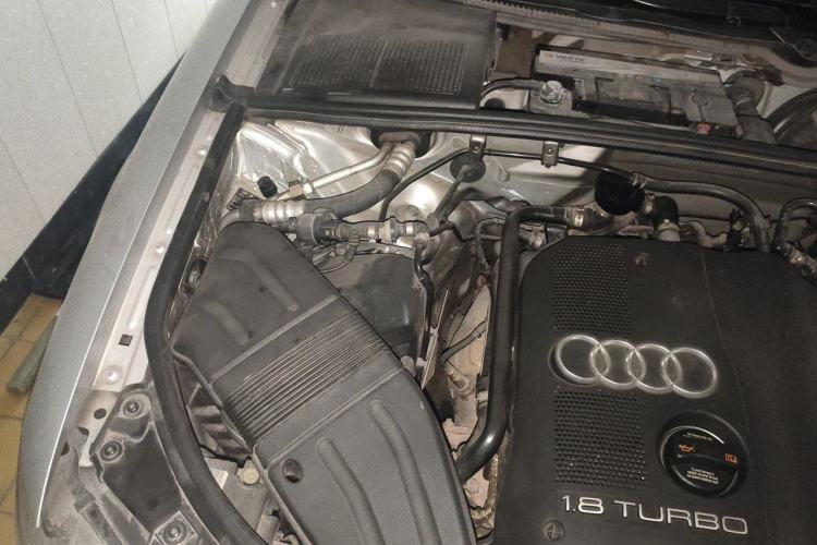 Used Audi A4 2008 1.8T manual Comfort trim level Engine Bay Right