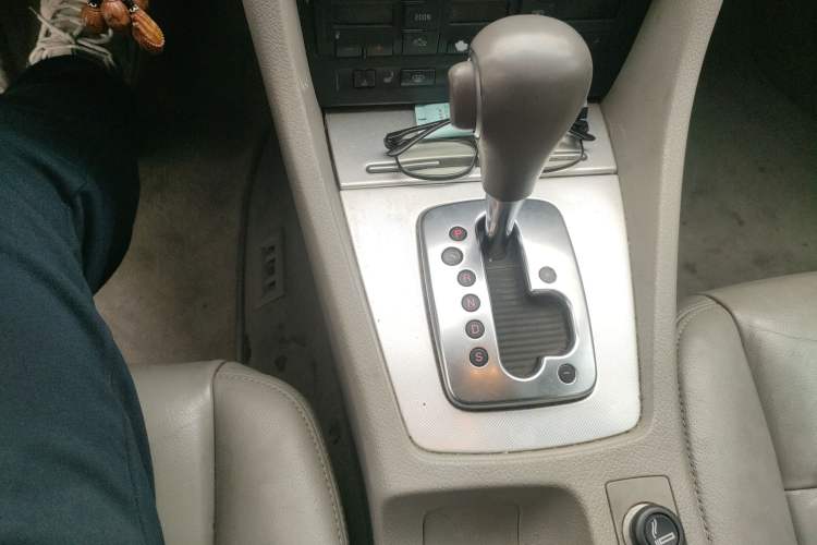 Used Audi A4 2008 1.8T automatic comfort version Gear Lever