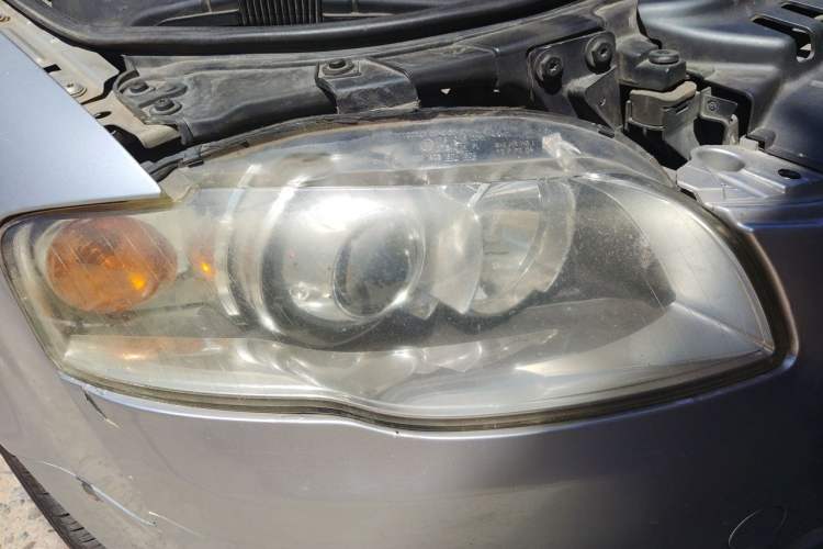 Used Audi A4 2008 1.8T manual Comfort trim level Right Front Headlight