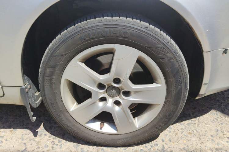 Used Audi A4 2008 1.8T manual Comfort trim level Right Front Wheel Hub
