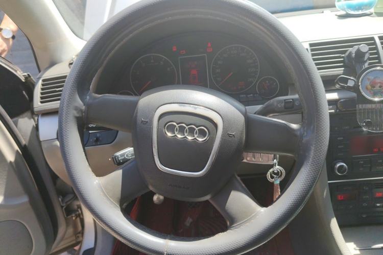 Used Audi A4 2008 1.8T manual Comfort trim level Steering Wheel