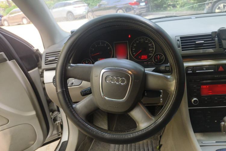 Used Audi A4 2008 1.8T automatic comfort version Steering Wheel