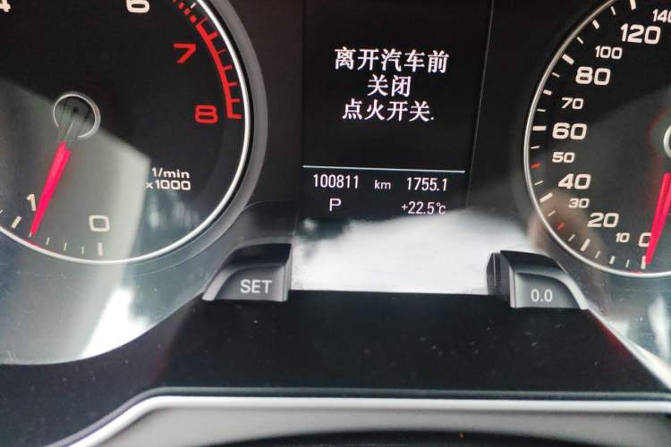 Used Audi A4 2013 40 TFSI allroad quattro Luxury Model Odometer Close Up