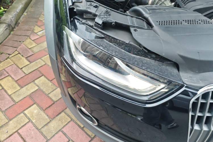 Used Audi A4 2013 40 TFSI allroad quattro Luxury Model Right Front Headlight