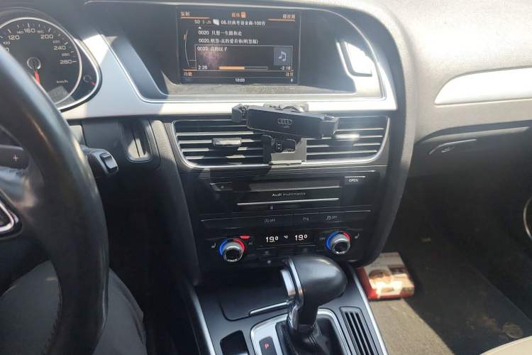 Used Audi A4 2013 40 TFSI allroad quattro Luxury Model Audio And AC Panel